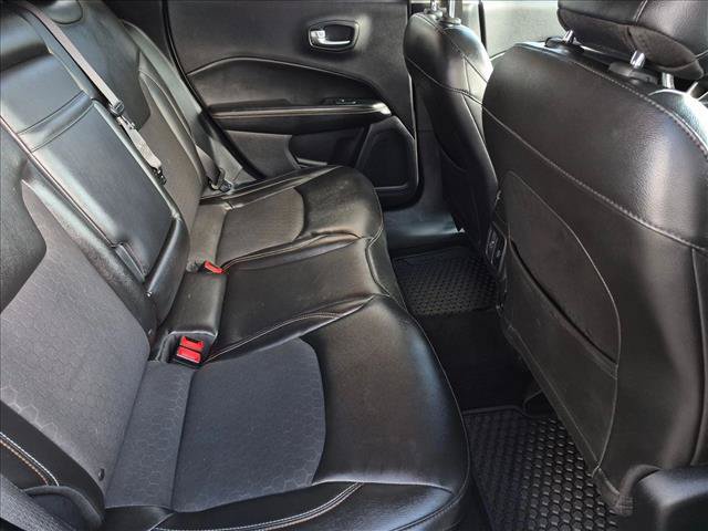 Used 2018 Jeep Compass Latitude w/ Popular Equipment Group AWD/4WD image 18