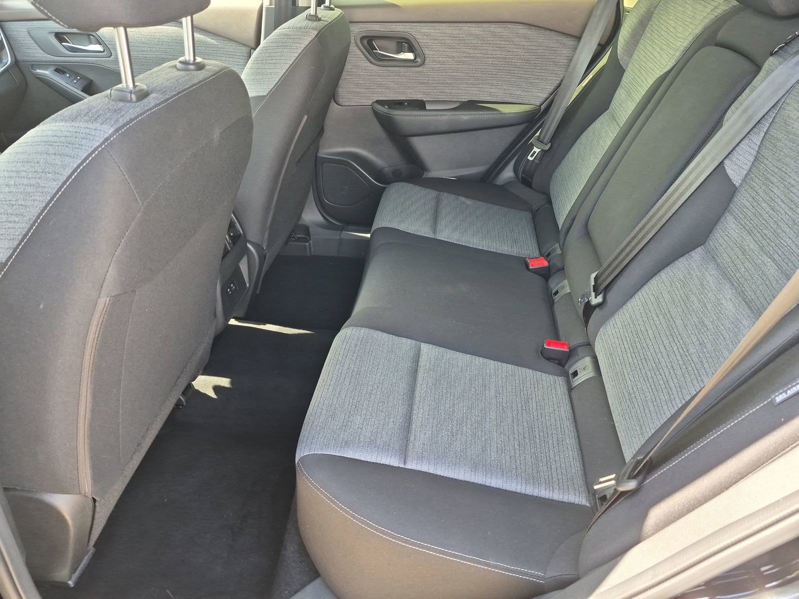 Certified 2023 Nissan Rogue SV AWD/4WD image 32