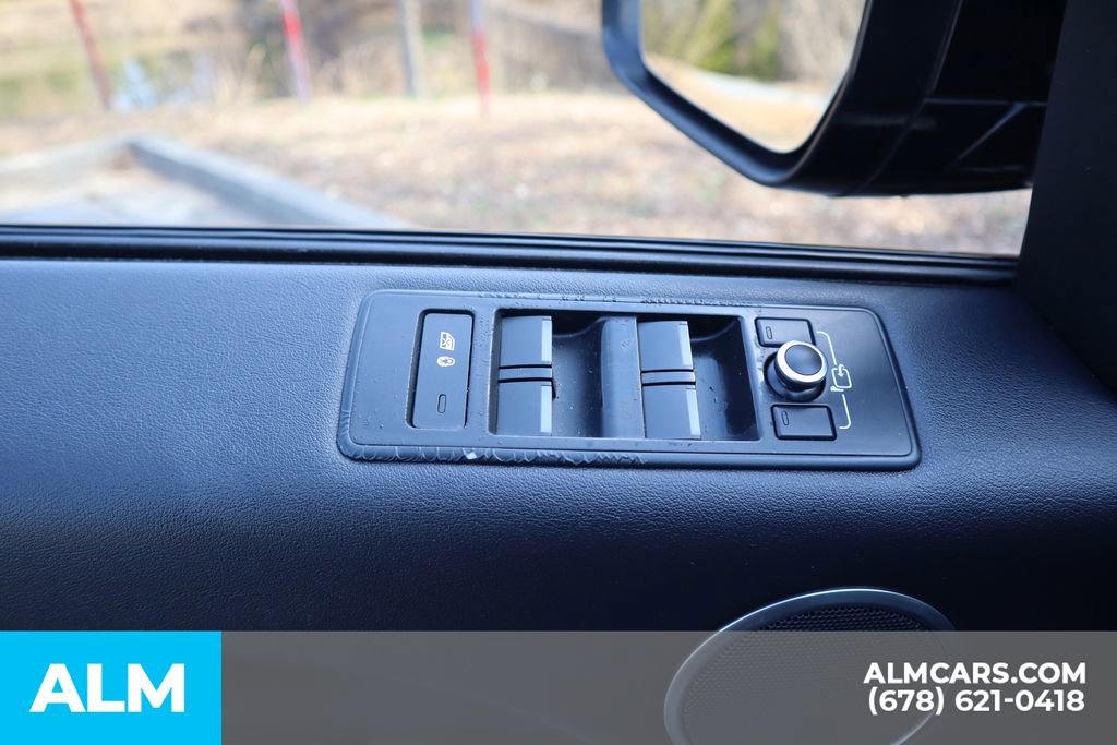 Used 2016 Land Rover Range Rover Sport SE image 11