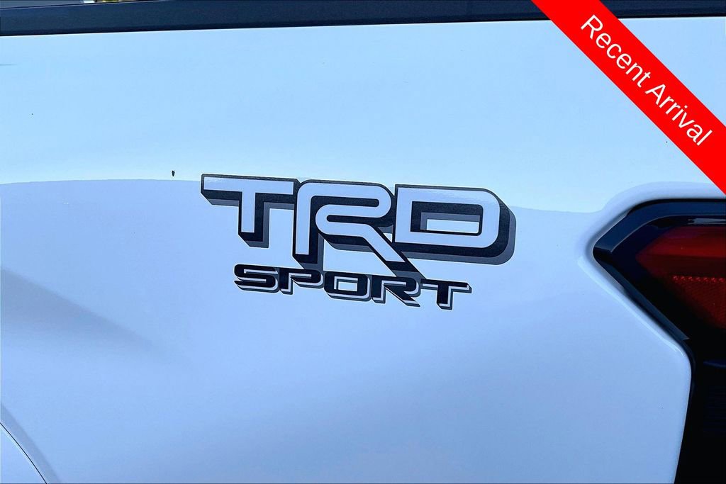 Used 2025 Toyota Tacoma TRD Sport AWD/4WD image 25