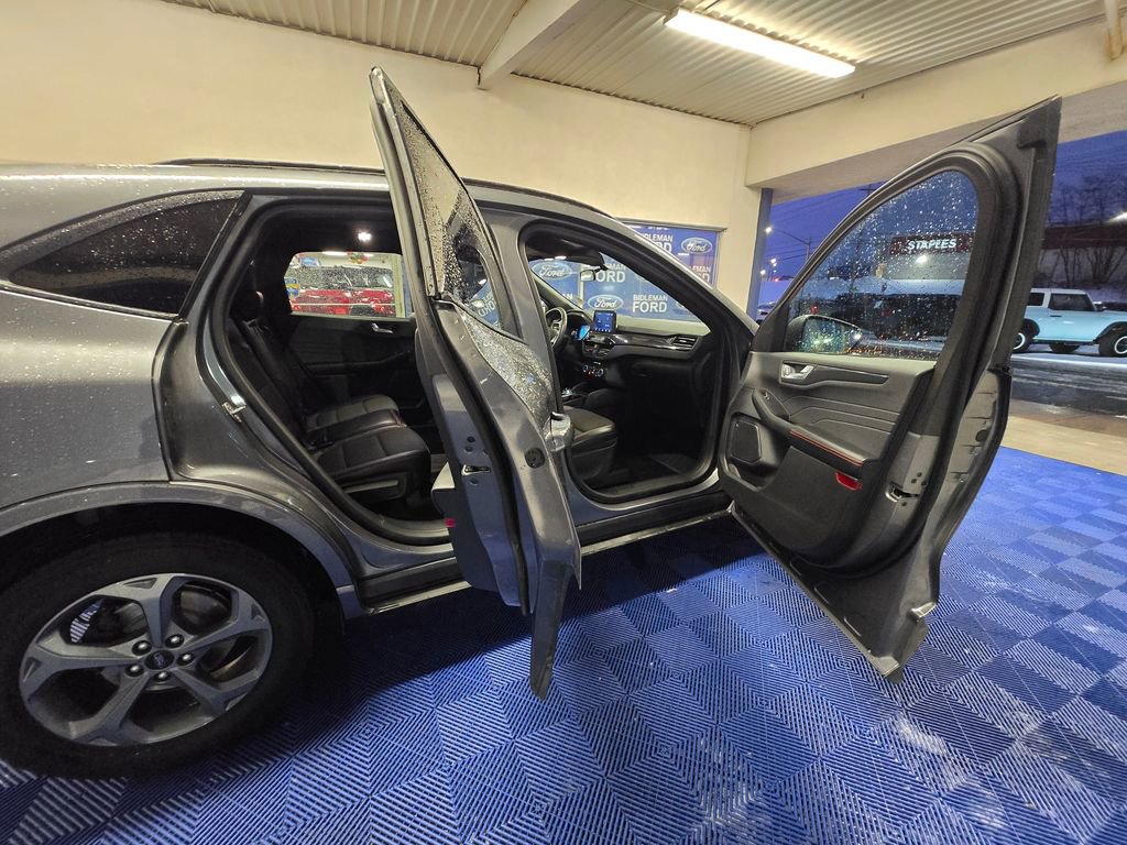 Used 2023 Ford Escape ST-Line image 27
