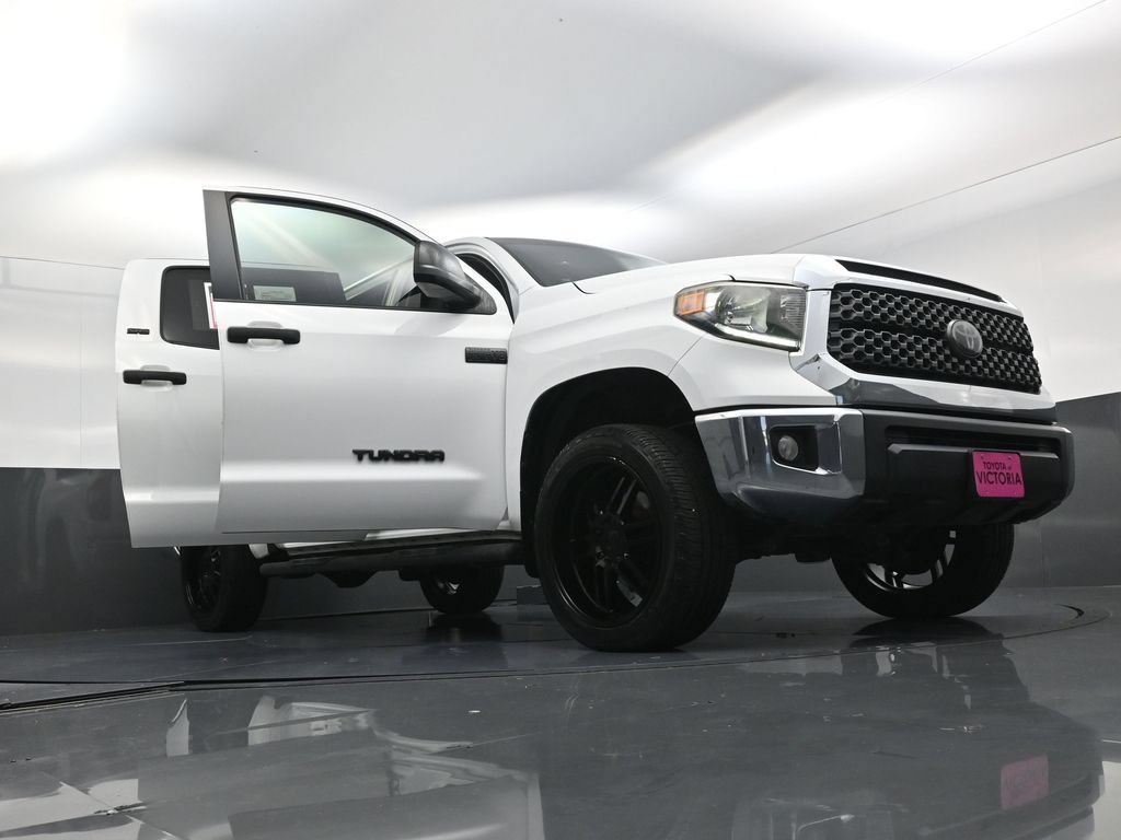 Used 2020 Toyota Tundra SR5 w/ SR5 Leather Package RWD image 30