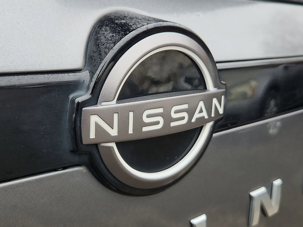 Used 2022 Nissan Pathfinder SV image 30