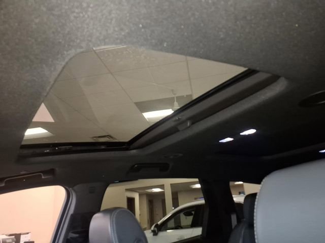 Used 2024 Buick Enclave Essence w/ Experience Buick Package FWD image 14