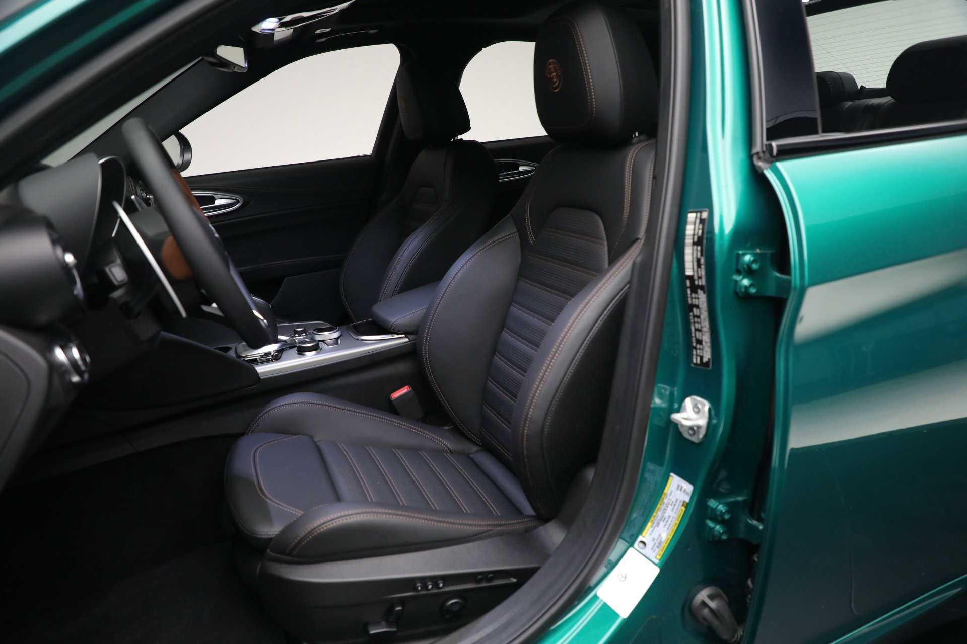 New 2025 Alfa Romeo Giulia AWD w/ Driving Assist Package image 15