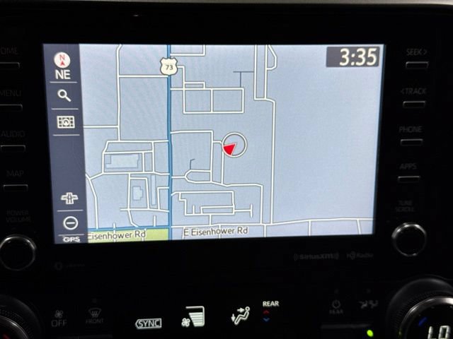 Used 2022 Toyota Highlander XLE AWD/4WD image 5