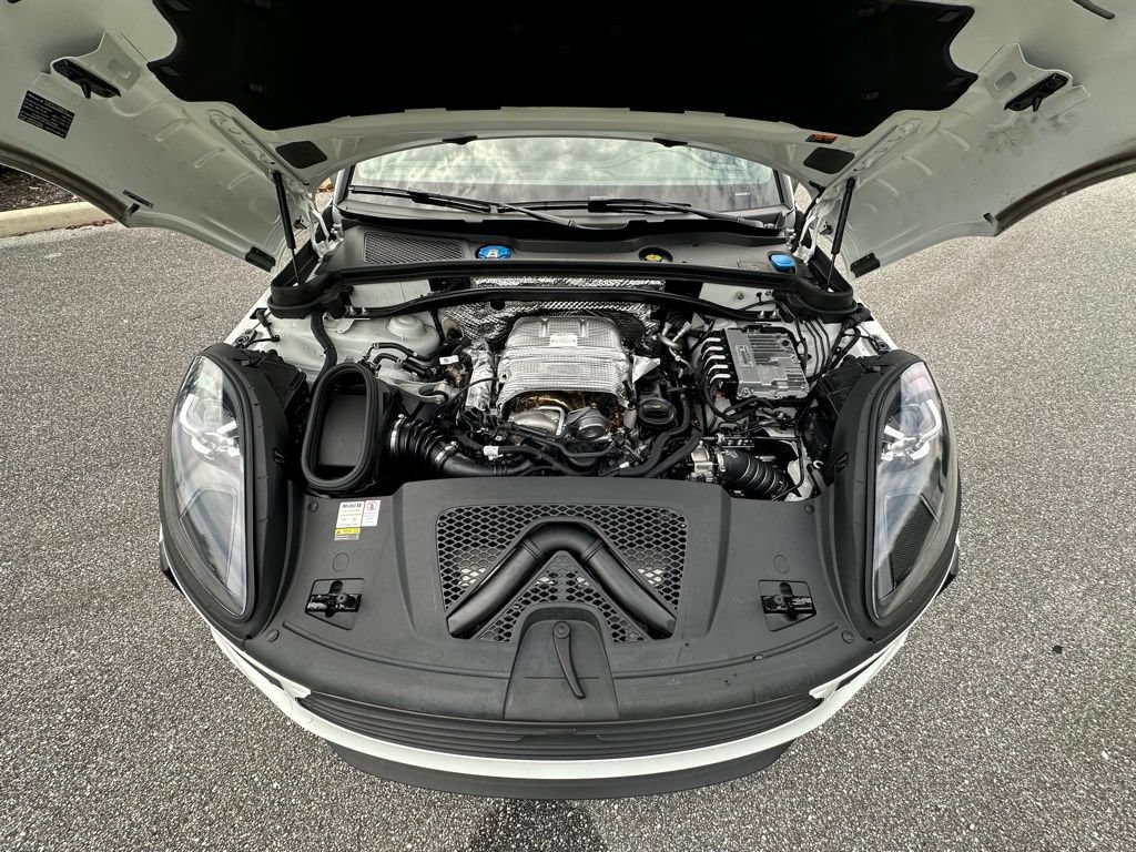 Certified 2021 Porsche Macan S AWD/4WD image 22