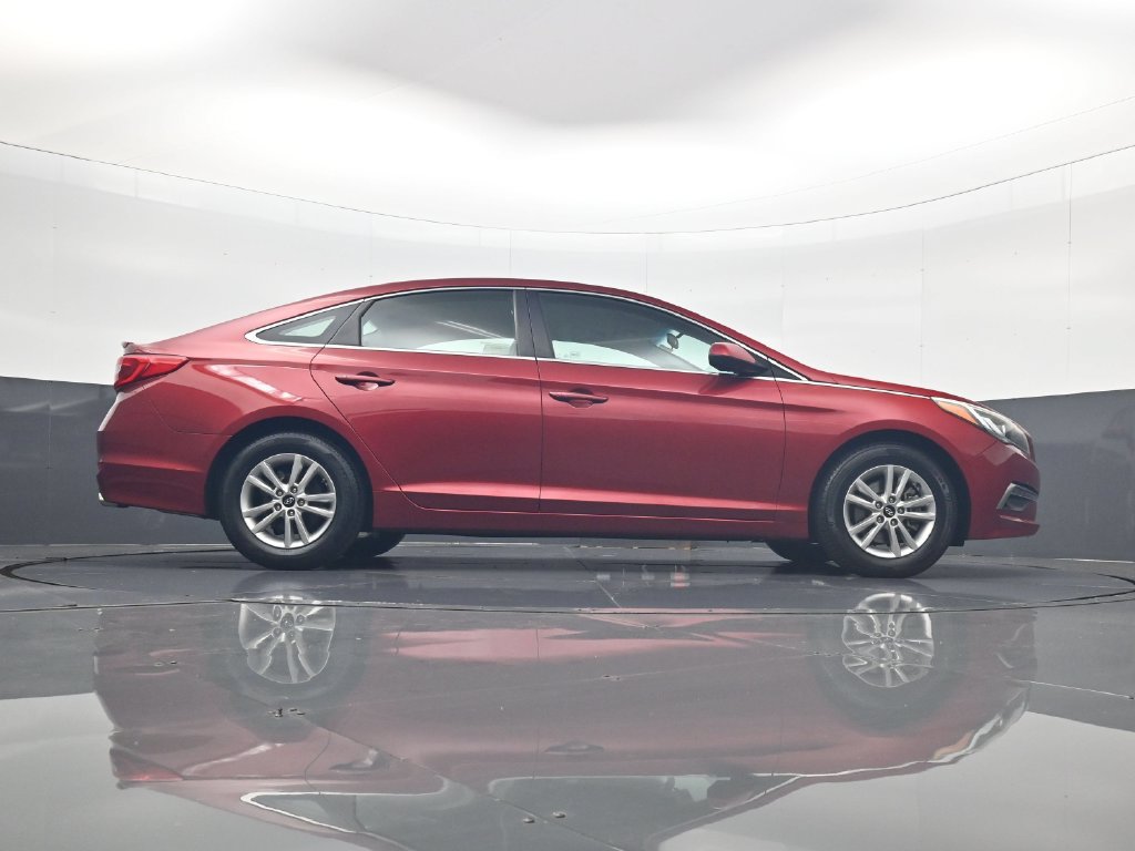 Used 2015 Hyundai Sonata SE w/ Cargo Package FWD image 25
