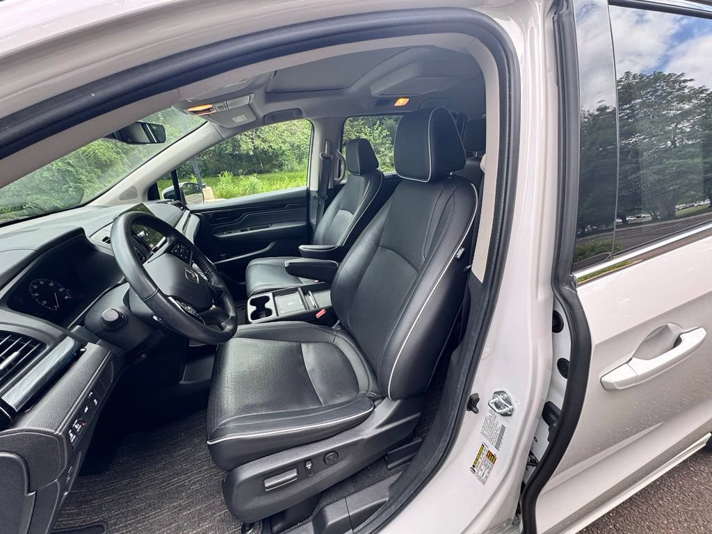 Used 2025 Honda Odyssey Elite image 9