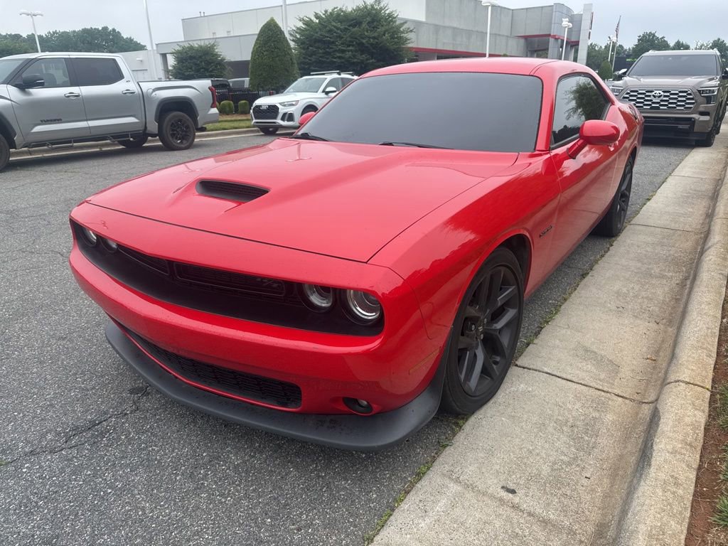 Used 2020 Dodge Challenger R/T w/ Blacktop Package RWD image 2