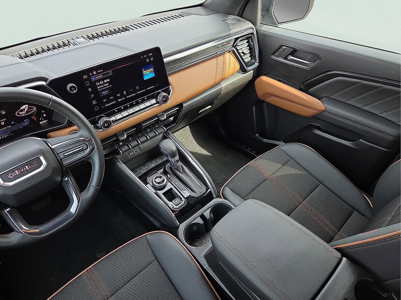 Used 2026 GMC Canyon AT4 image 12