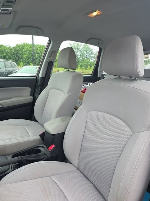 Used 2018 Subaru Forester 2.5i w/ Alloy Wheel Package AWD/4WD image 10