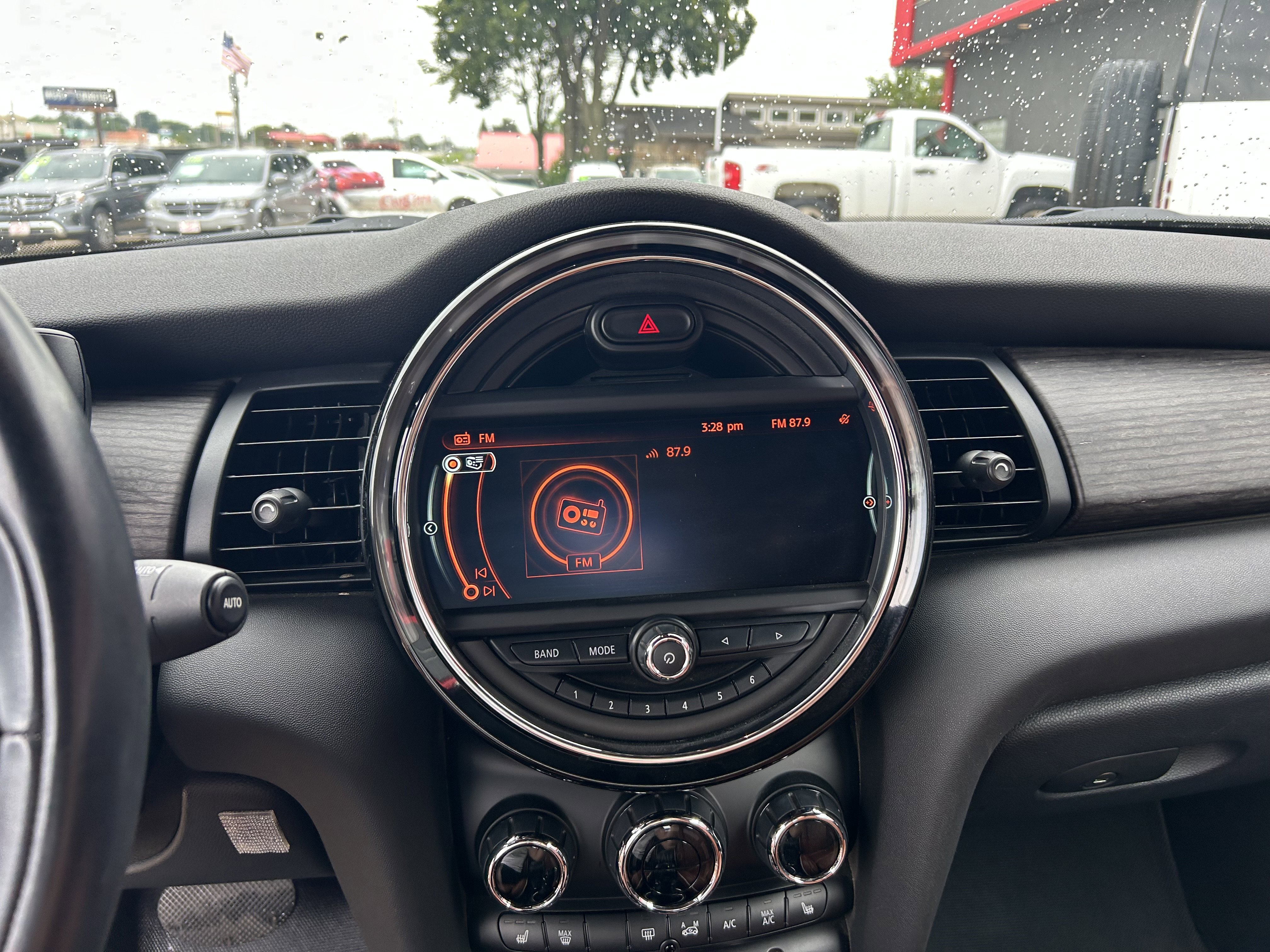 Used 2016 MINI Cooper S image 12