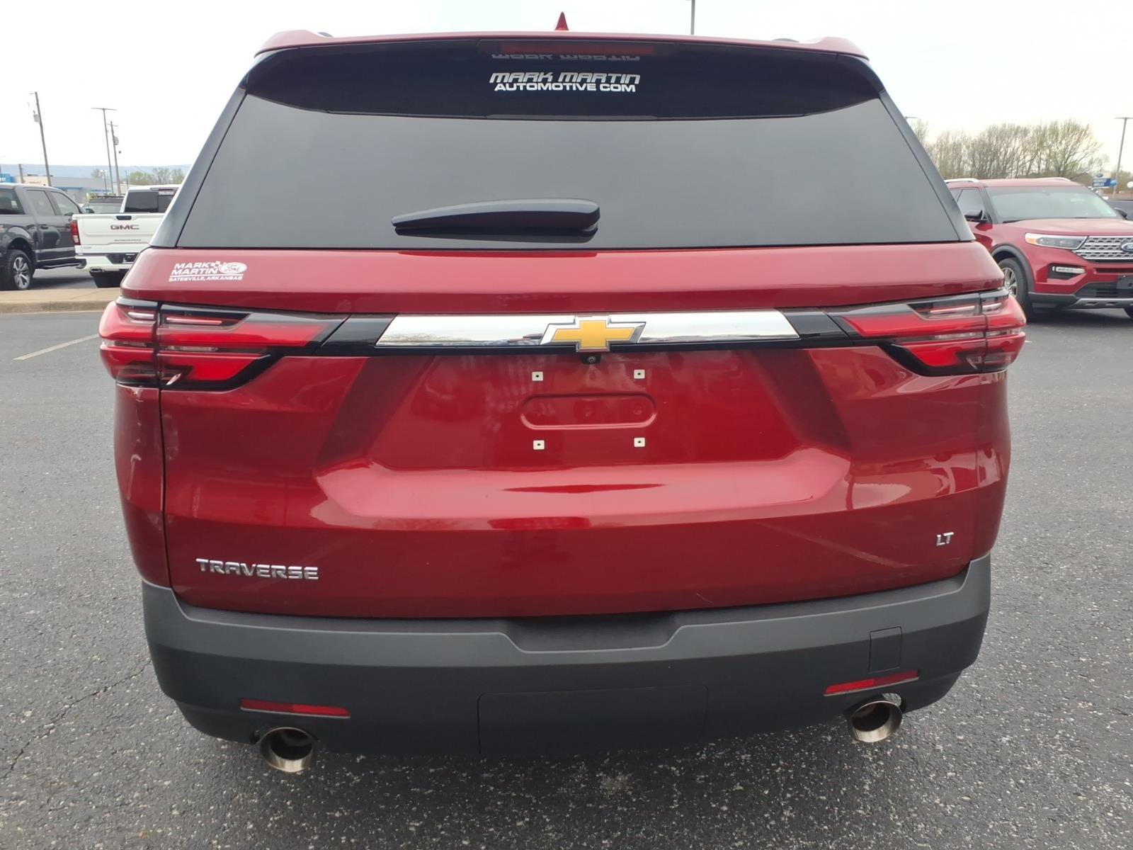 Used 2023 Chevrolet Traverse LT FWD image 4