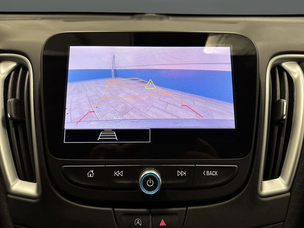 Used 2024 Chevrolet Malibu LT image 9