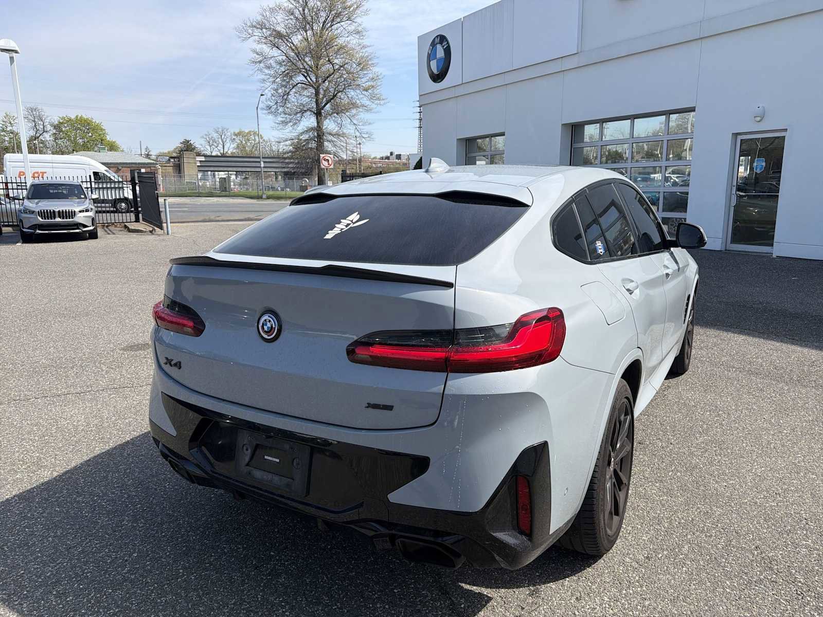 Certified 2023 BMW X4 xDrive30i w/ M Sport Package AWD/4WD image 3