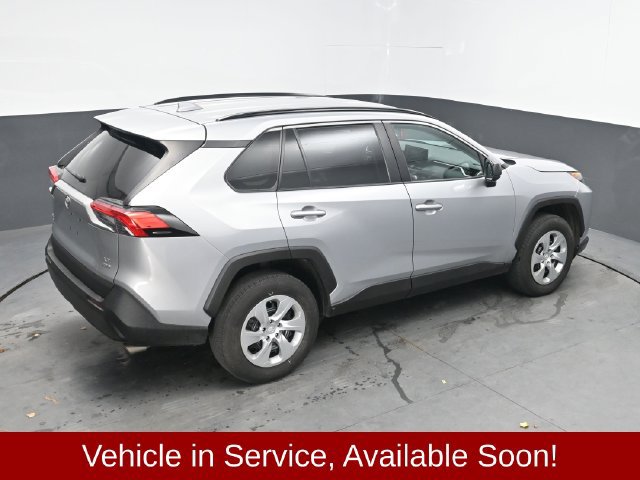 Used 2021 Toyota RAV4 LE AWD/4WD image 29