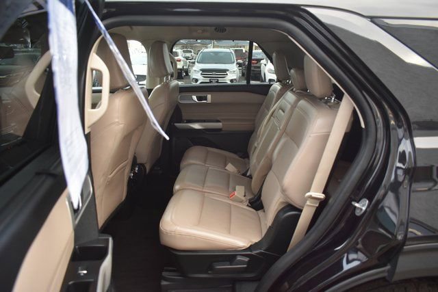 Used 2023 Ford Explorer Limited image 35