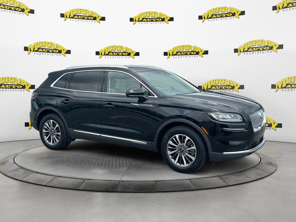 Used 2022 Lincoln Nautilus FWD w/ Premium Package image 7