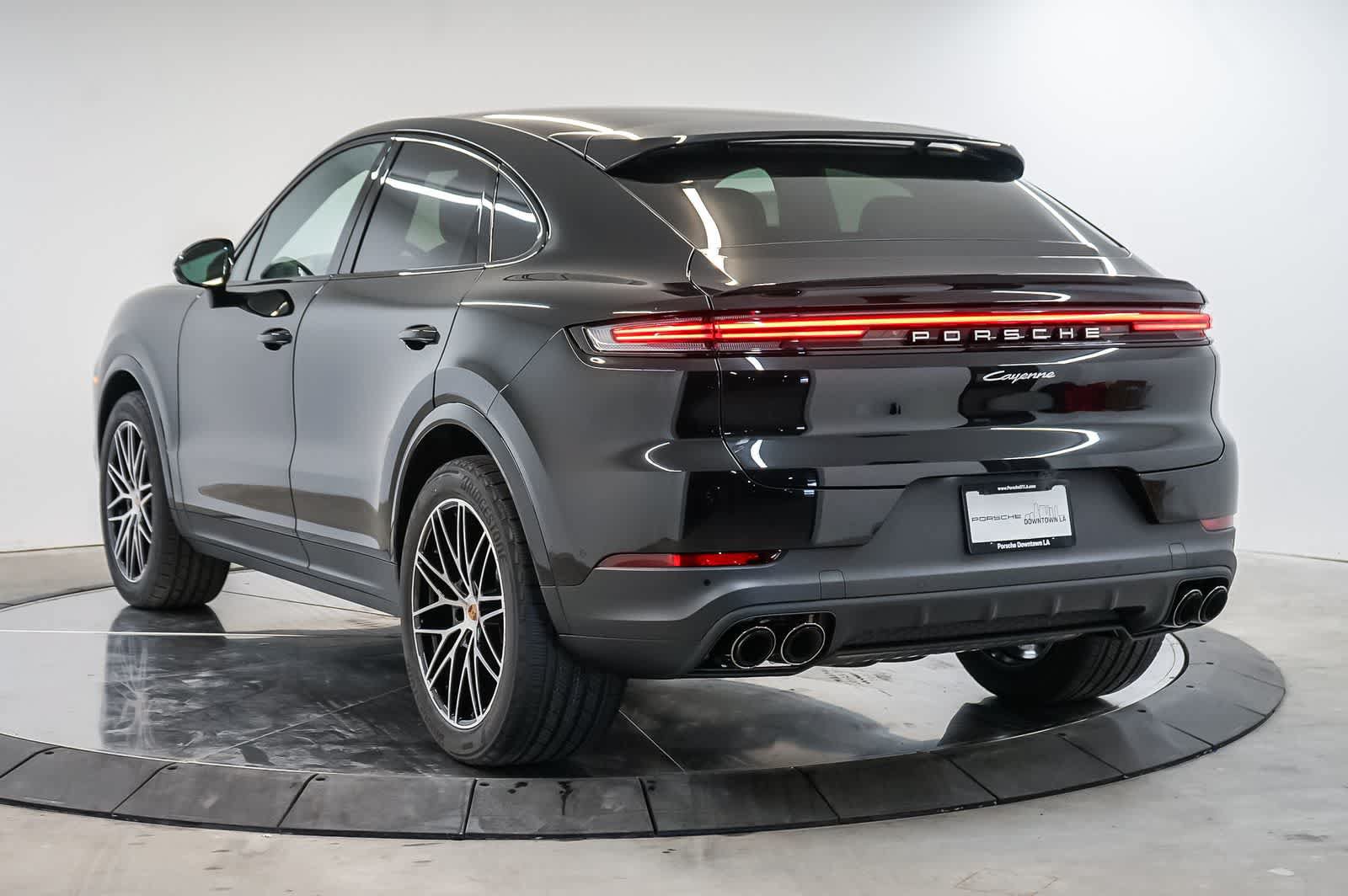 New 2026 Porsche Cayenne Coupe AWD/4WD image 3