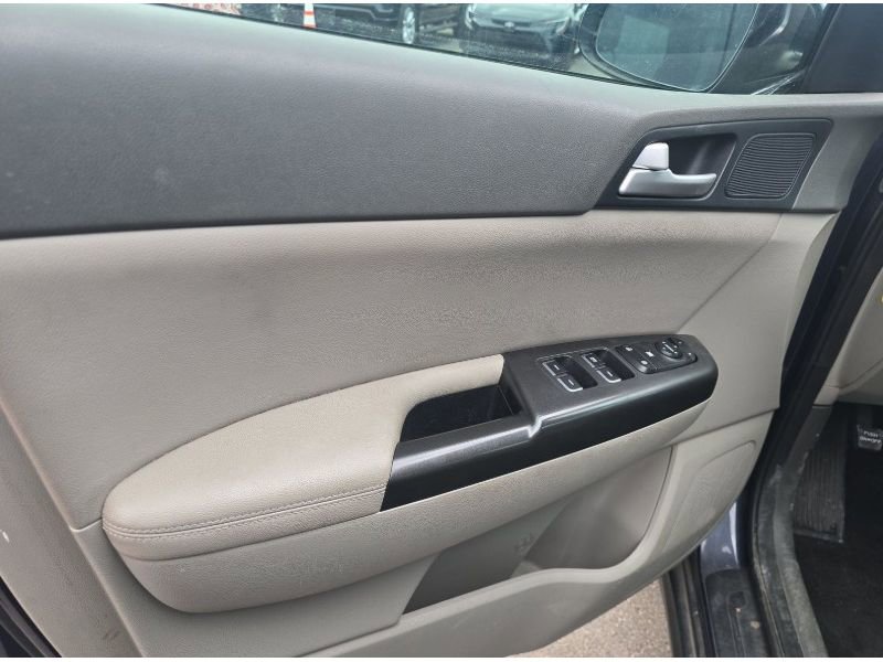 Used 2017 Kia Sportage EX image 15