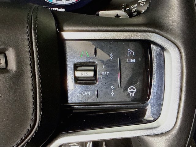 Used 2025 Land Rover Range Rover Sport SE AWD/4WD image 14