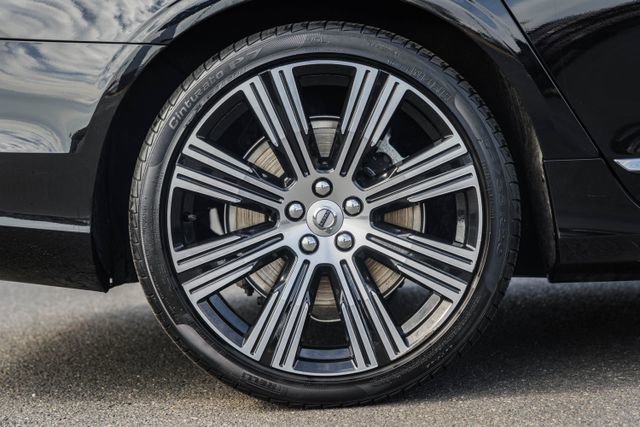 Certified 2023 Volvo S90 B6 Ultimate w/ Protection Package image 18