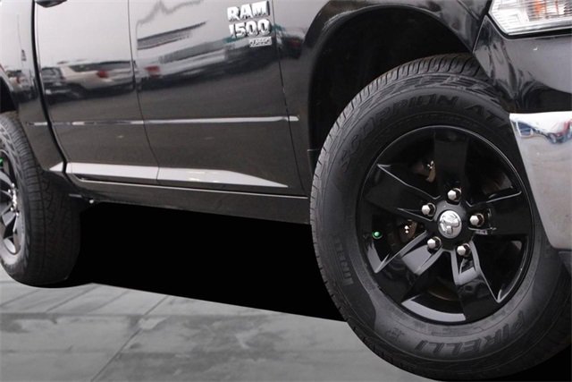 Used 2023 RAM 1500 Classic SLT w/ Trailer & Traction Group image 3