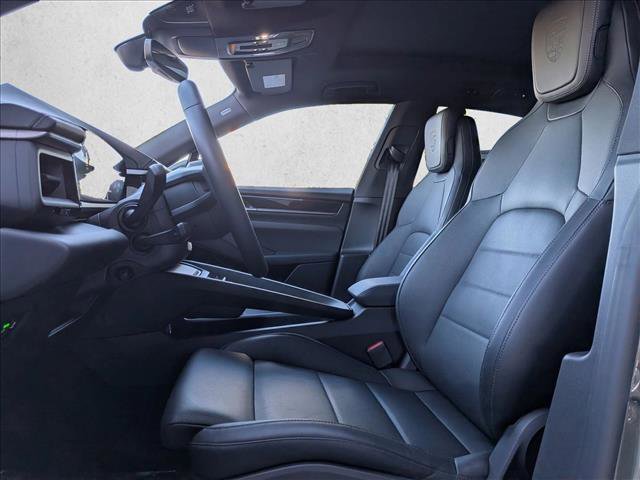 Used 2025 Porsche Macan Electric image 5