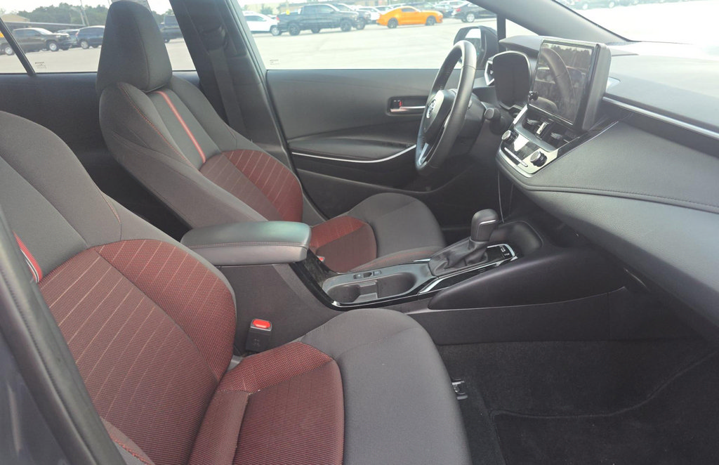Used 2025 Toyota Corolla SE FWD image 9