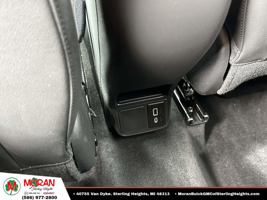 Used 2024 Buick Encore GX Preferred AWD/4WD image 13