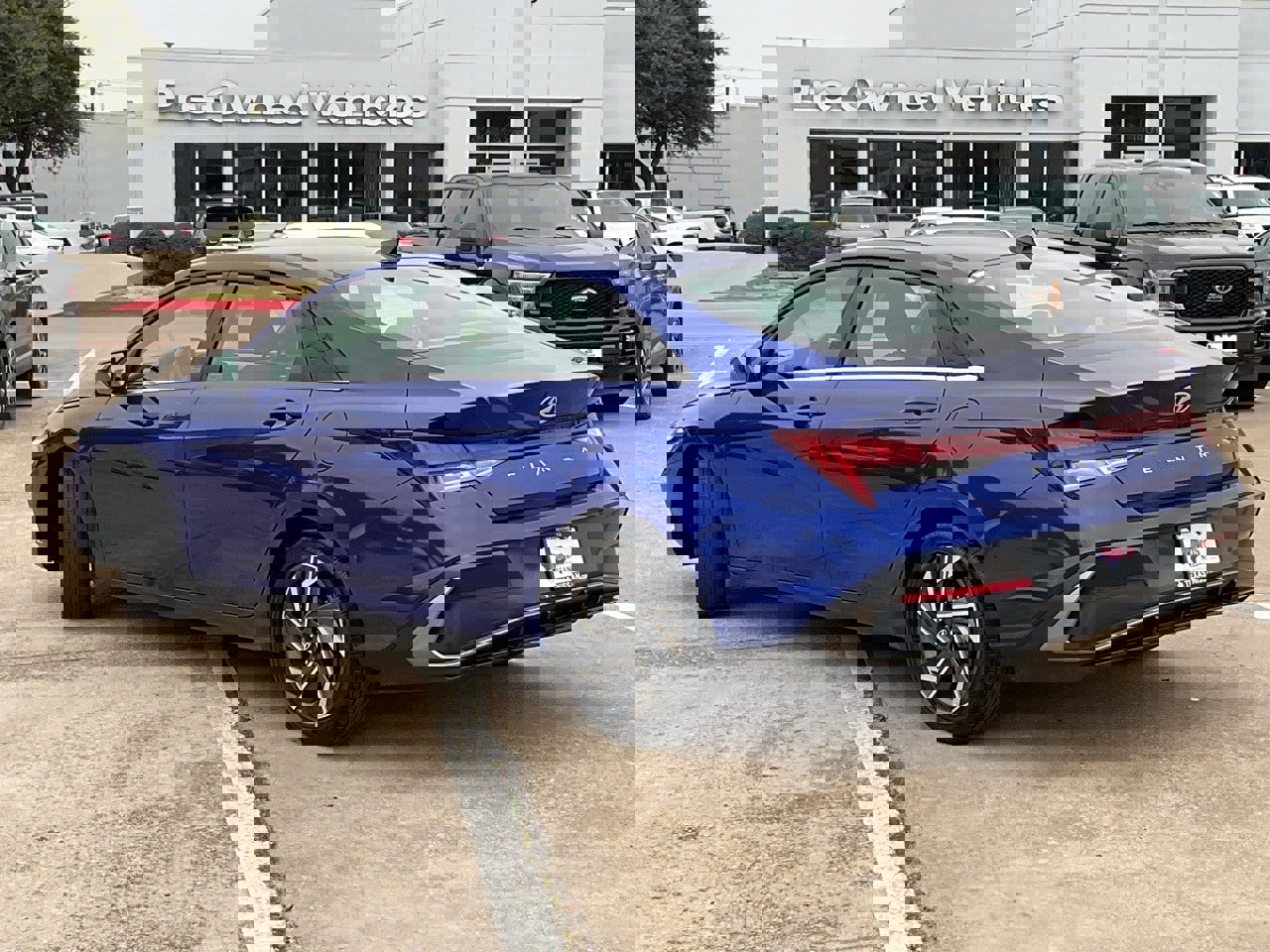 Used 2025 Hyundai Elantra SEL image 7