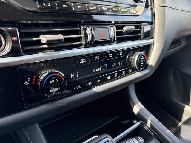 Used 2022 Nissan Pathfinder SL image 36