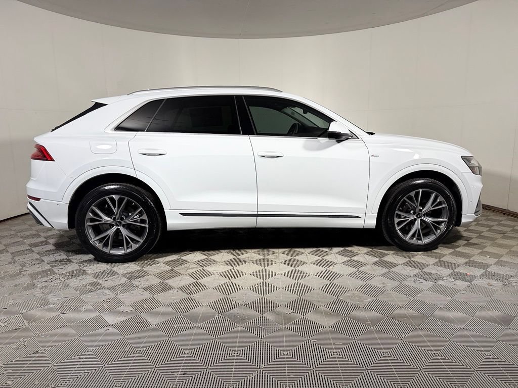 Used 2023 Audi Q8 Premium Plus AWD/4WD image 8