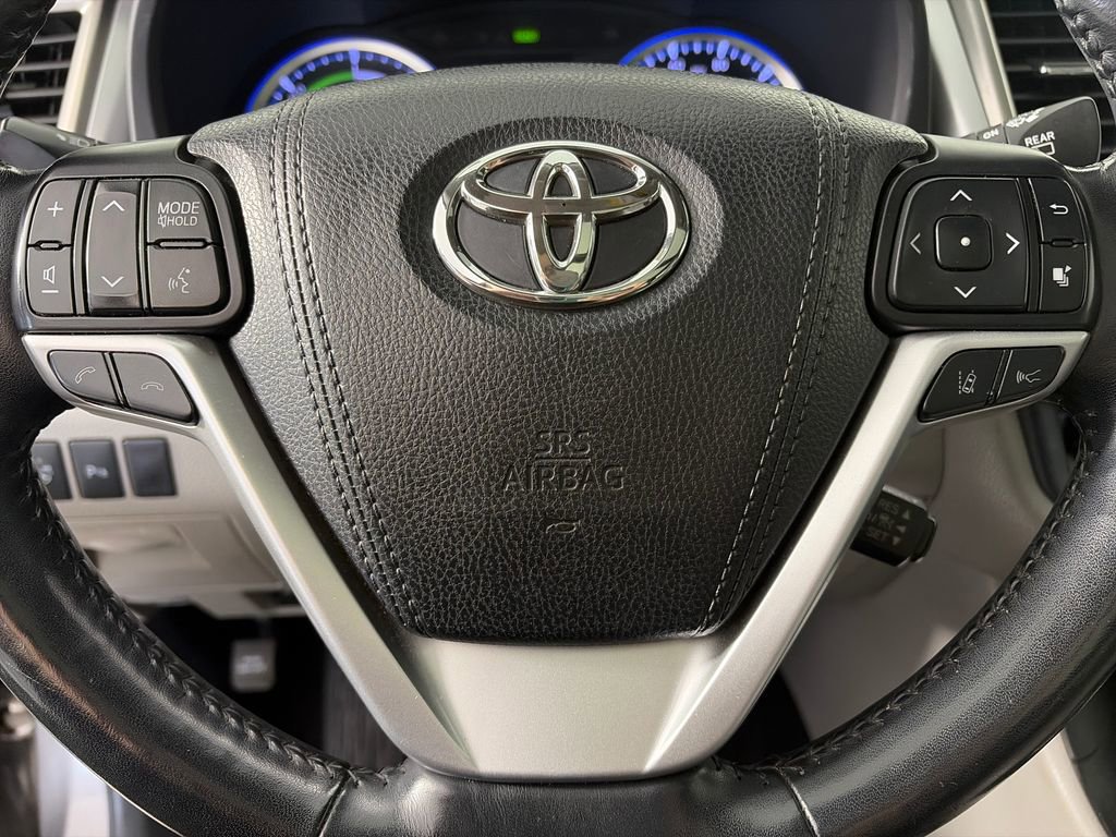 Used 2018 Toyota Highlander Limited Platinum image 16