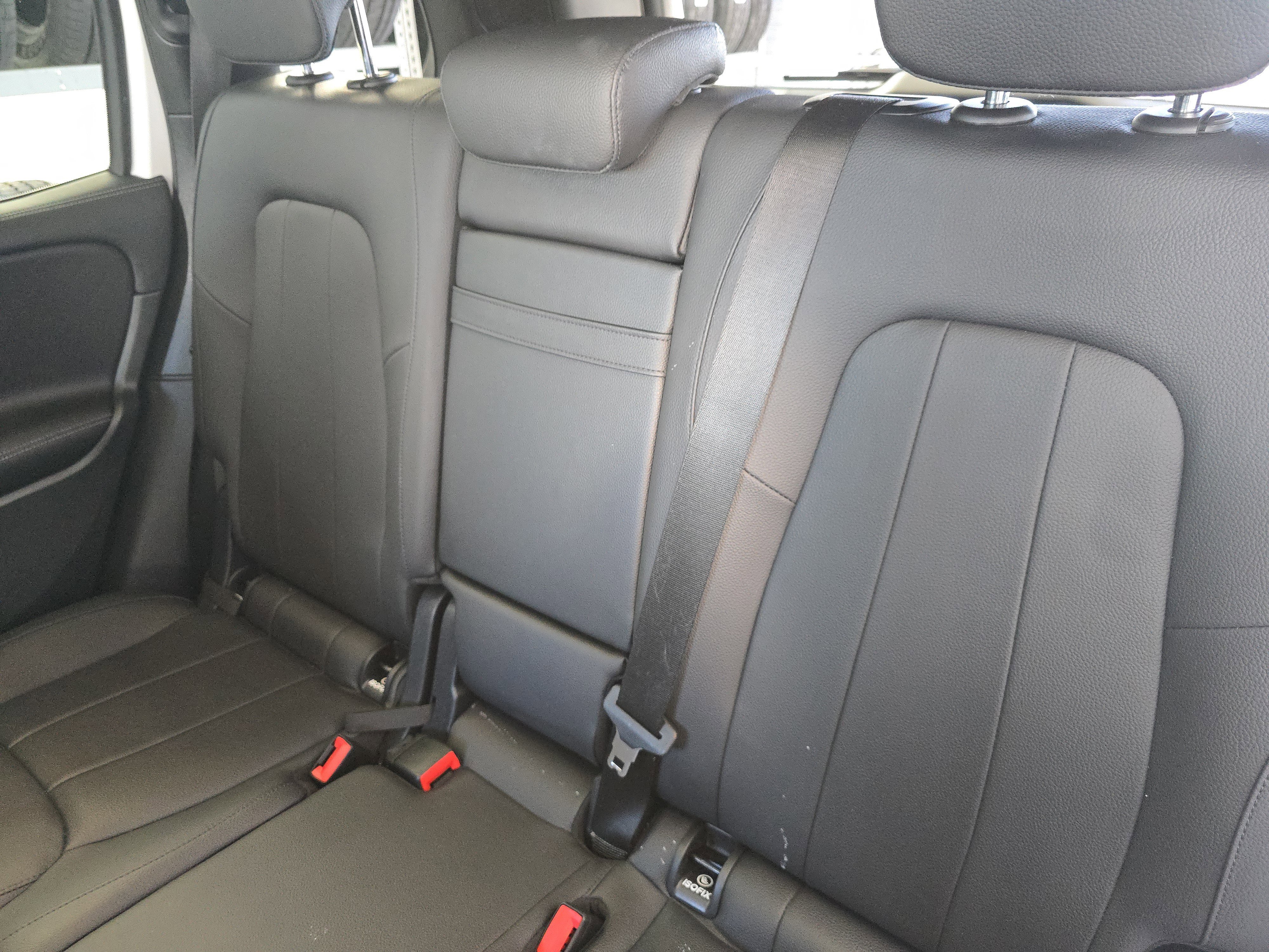 Used 2023 Mercedes-Benz GLB 250 4MATIC image 24