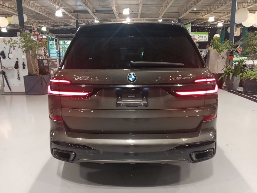 Certified 2024 BMW X7 xDrive40i w/ M Sport Package AWD/4WD image 7