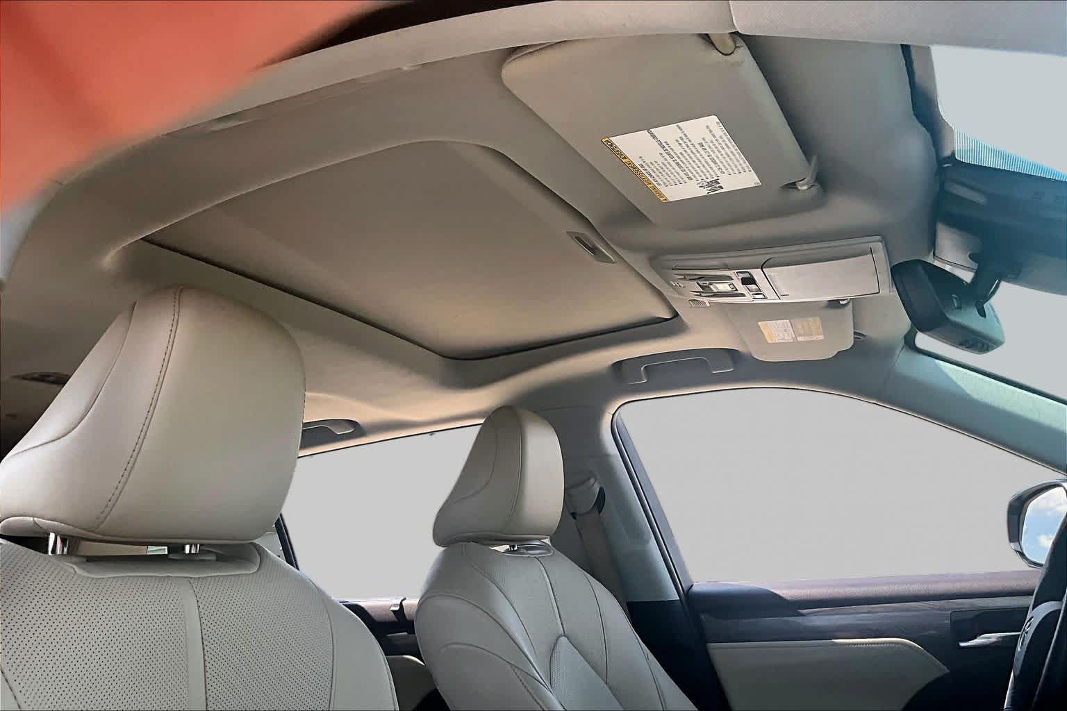 Used 2021 Toyota Highlander Limited AWD/4WD image 14