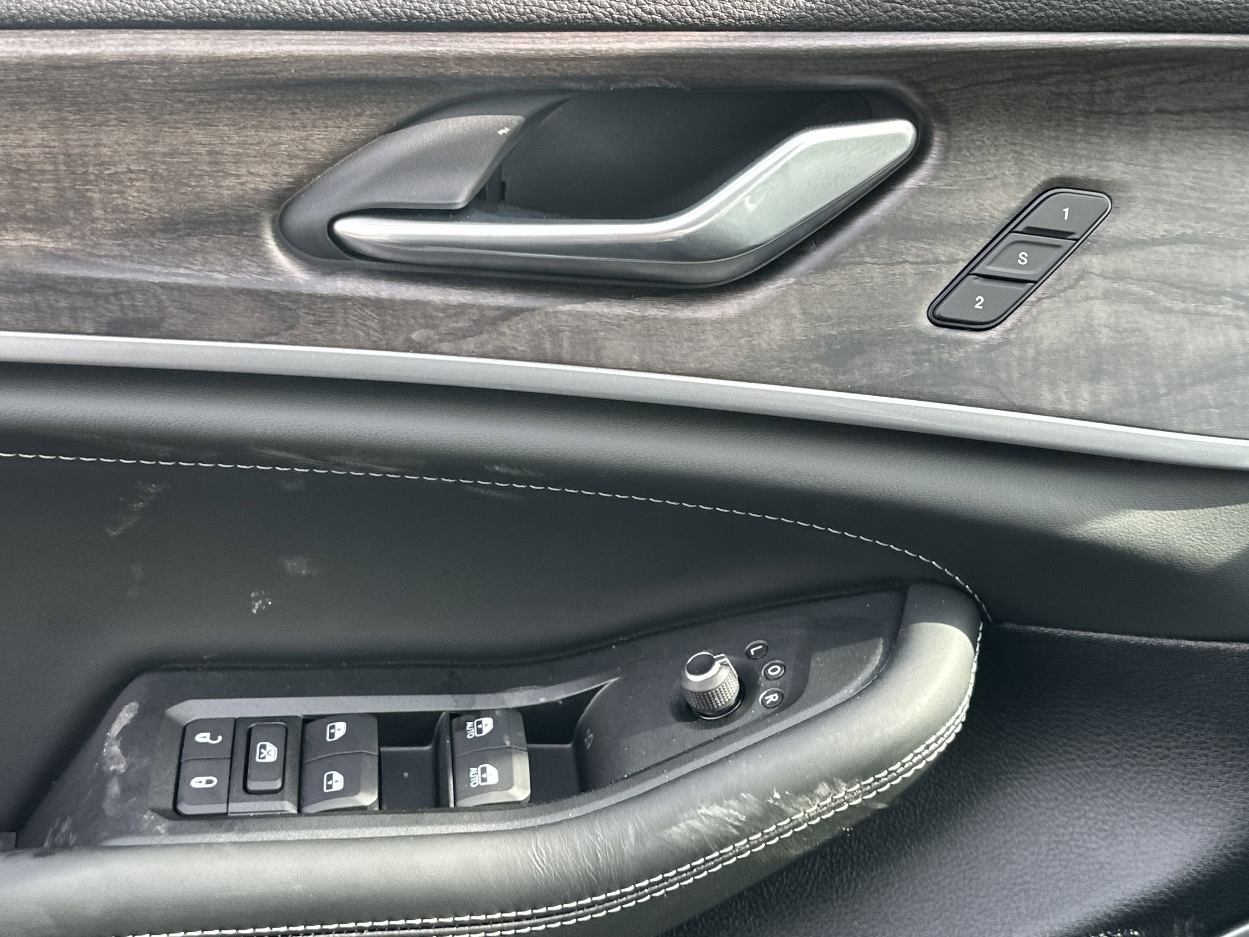 New 2026 Jeep Grand Cherokee L Limited image 13