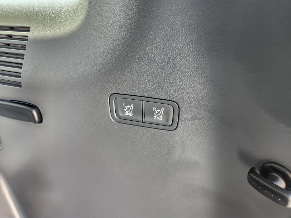 Used 2025 Hyundai Santa Fe Calligraphy AWD/4WD image 17
