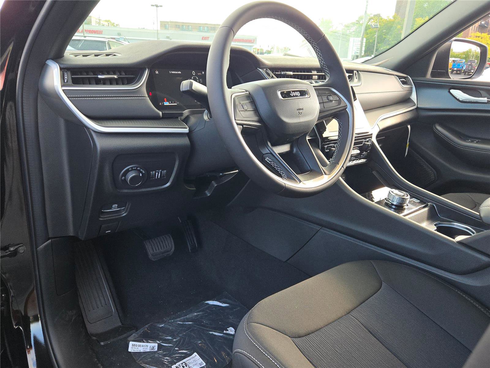 New 2025 Jeep Grand Cherokee L Laredo w/ MOPAR Finishing Package image 25