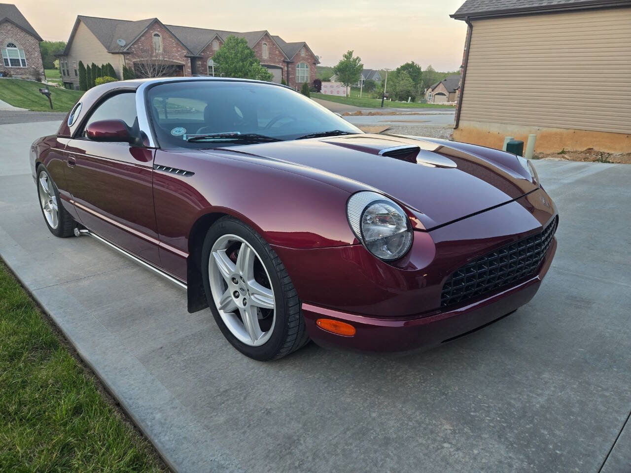 Used 2004 Ford Thunderbird Deluxe RWD image 4