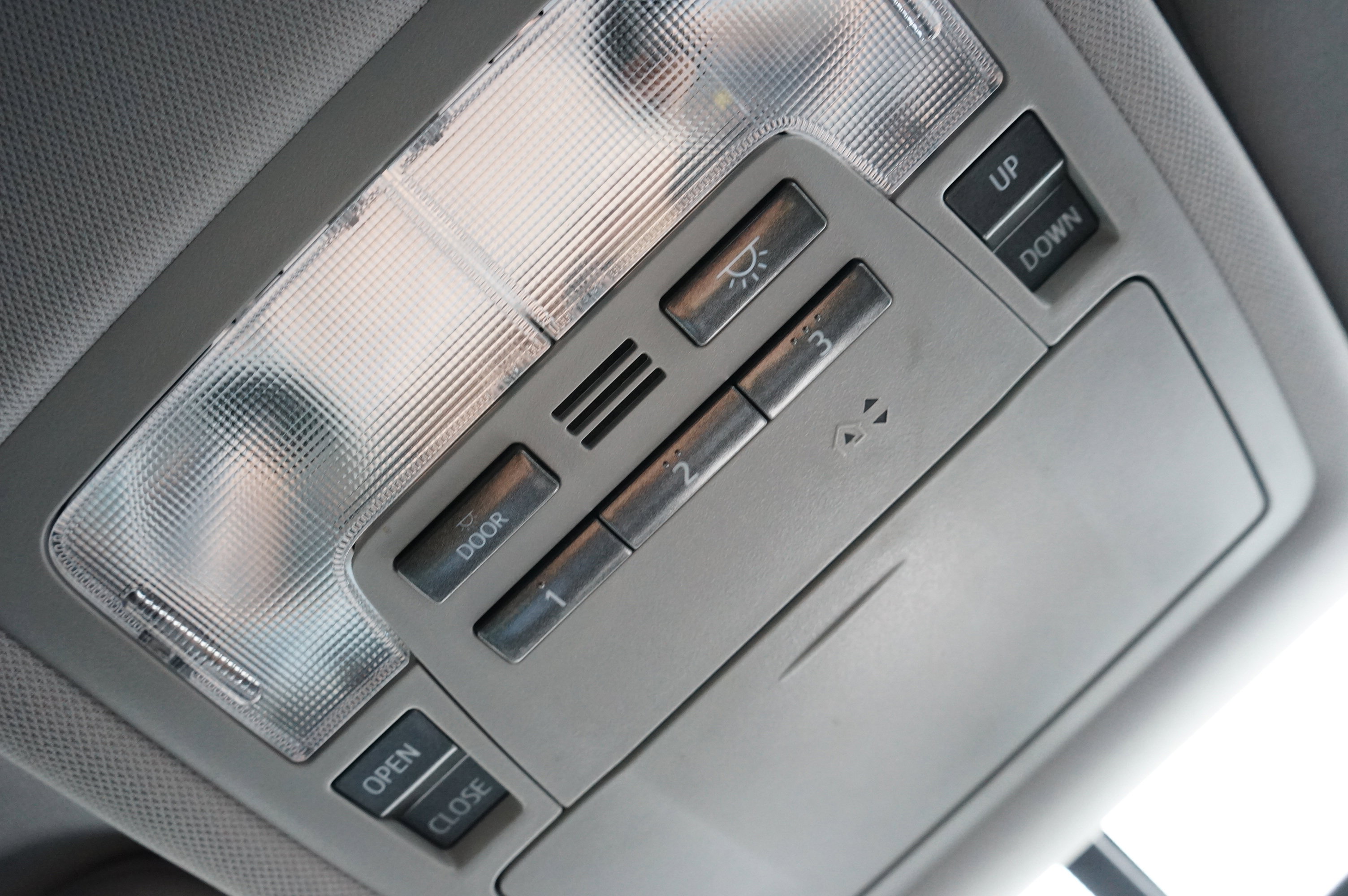 Used 2015 Toyota Highlander XLE image 26