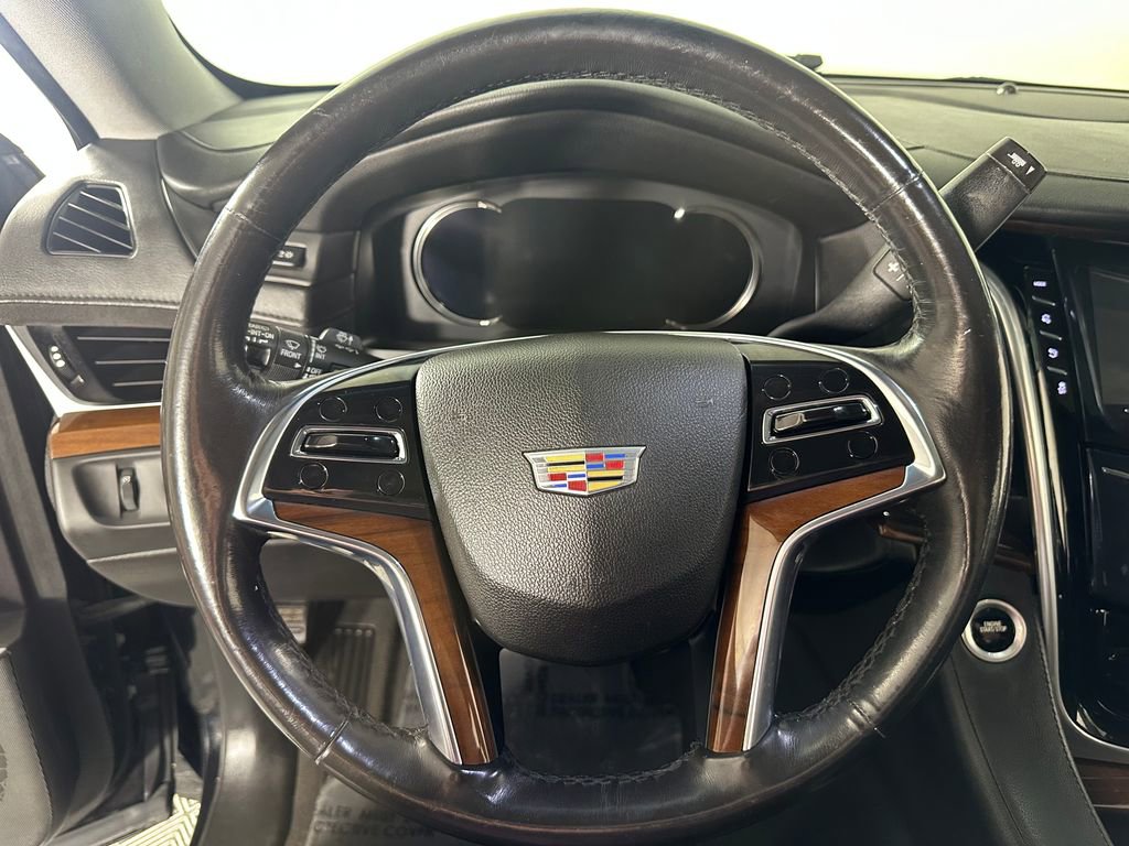Used 2020 Cadillac Escalade Luxury AWD/4WD image 25
