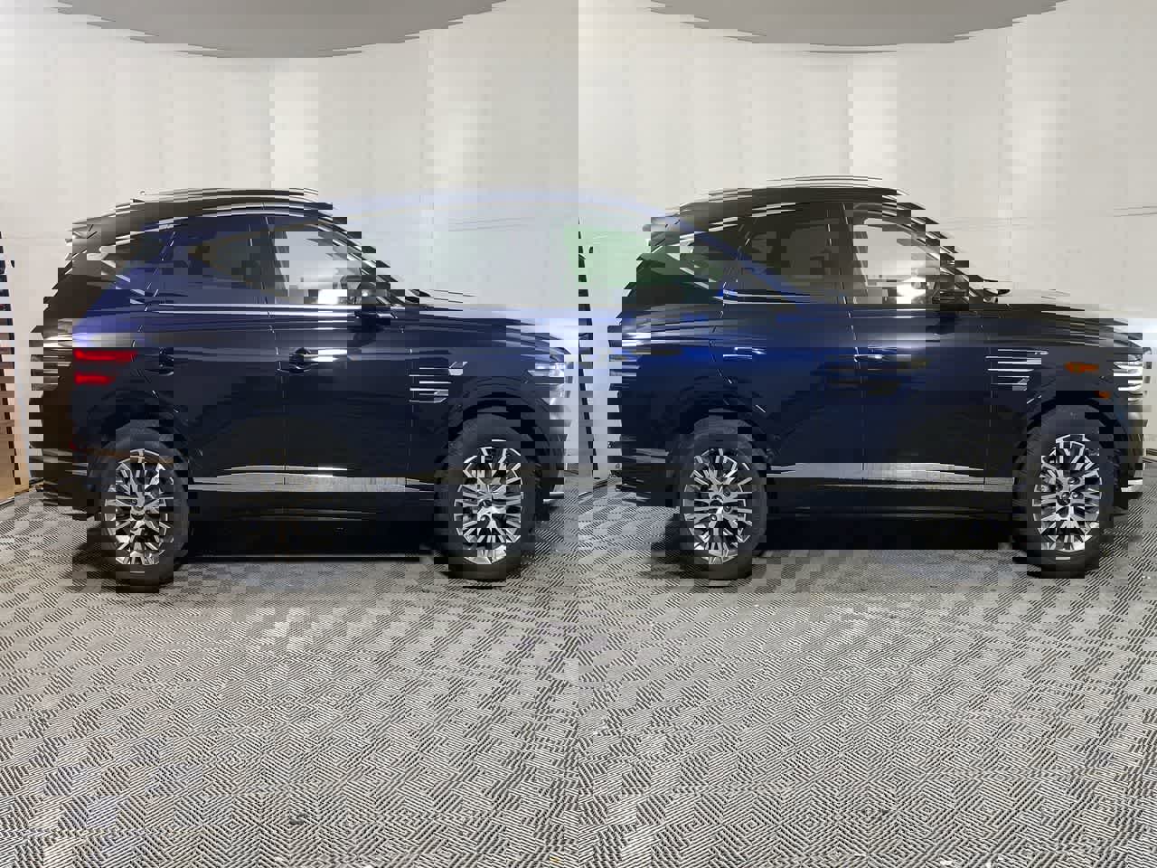 Used 2025 Genesis GV80 2.5T Standard image 3