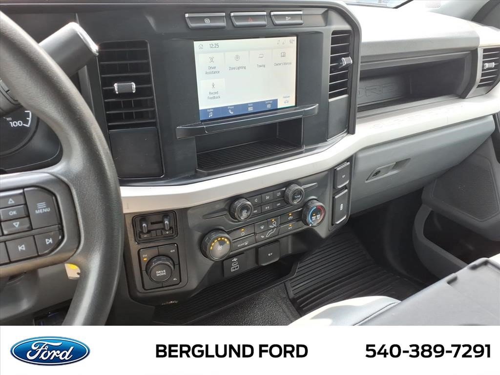 Used 2023 Ford F550 4x4 Crew Cab Super Duty image 35