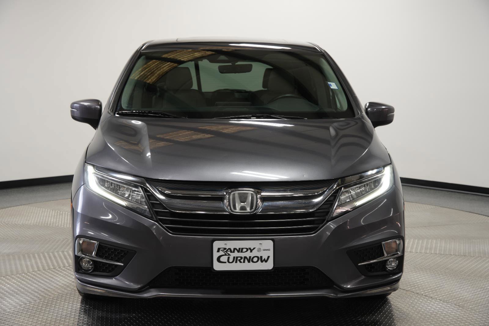 Used 2018 Honda Odyssey Touring image 2