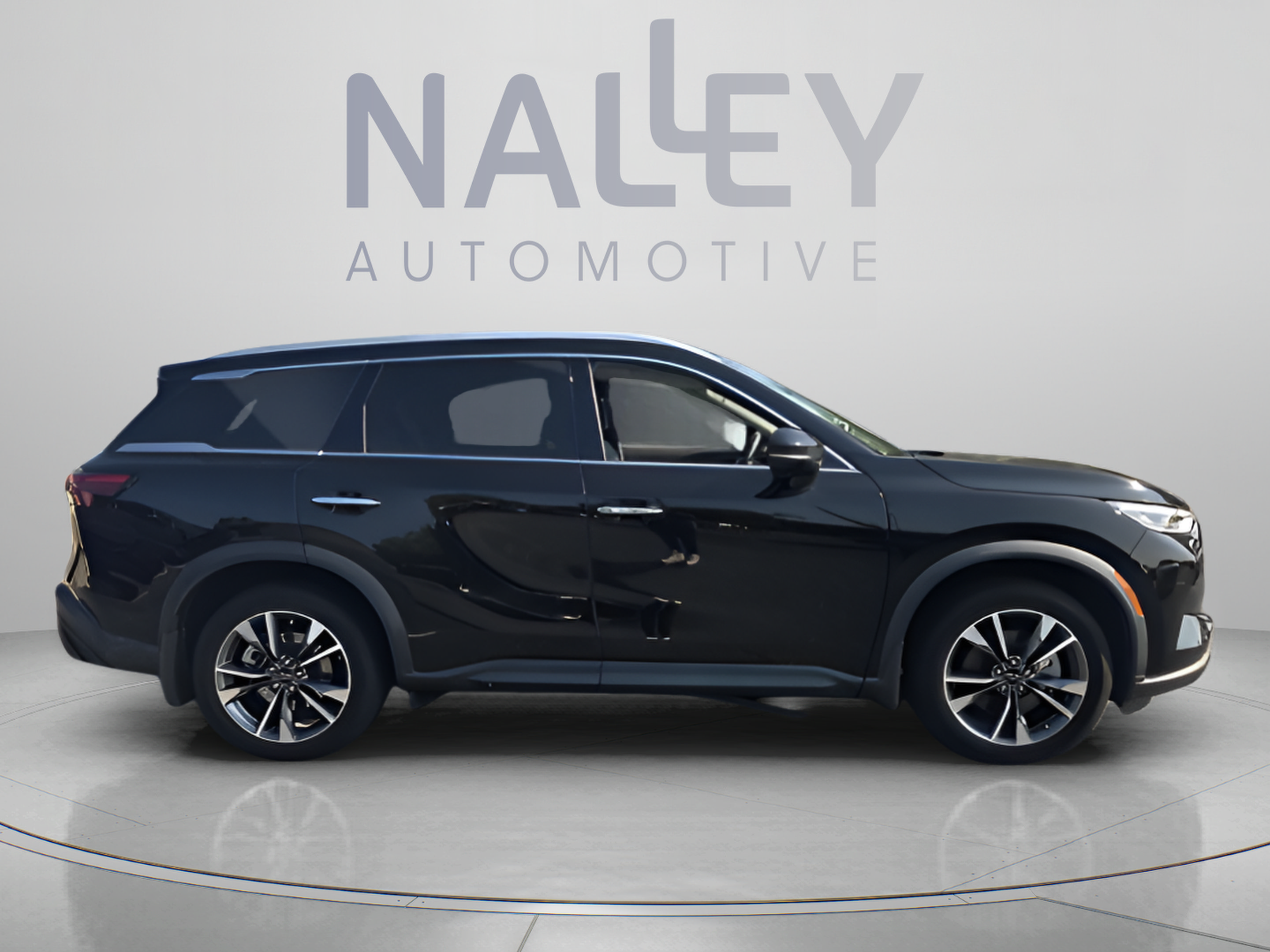 Used 2024 INFINITI QX60 Luxe w/ Performance Audio Package FWD image 6