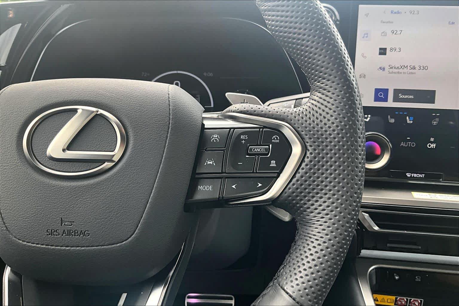 Used 2026 Lexus TX 500h AWD w/ Technology Package image 23