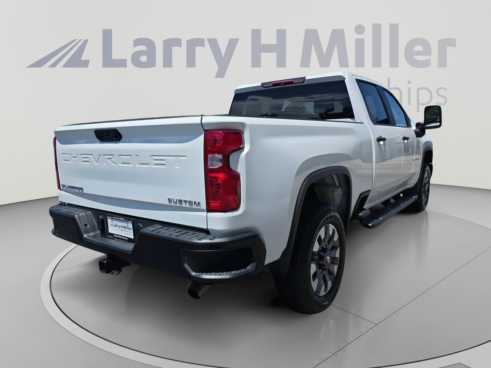 Used 2024 Chevrolet Silverado 2500 Custom w/ Custom Value Package AWD/4WD image 13